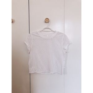 White lululemon athletic crop top!!🖤